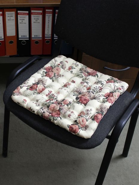 Подушка на стул "Concept Ecology. Розы и папоротник" (40х40 см) — фото, картинка